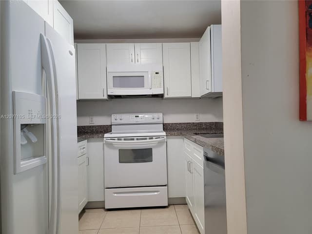 185 SE 14th Ter # 1101, Miami FL 33131 - Miami, FL - Photo 4