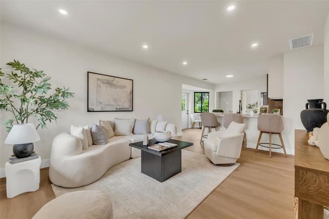 2651 Fletcher Ct, Hollywood FL 33020 - Hollywood, FL - Photo 3