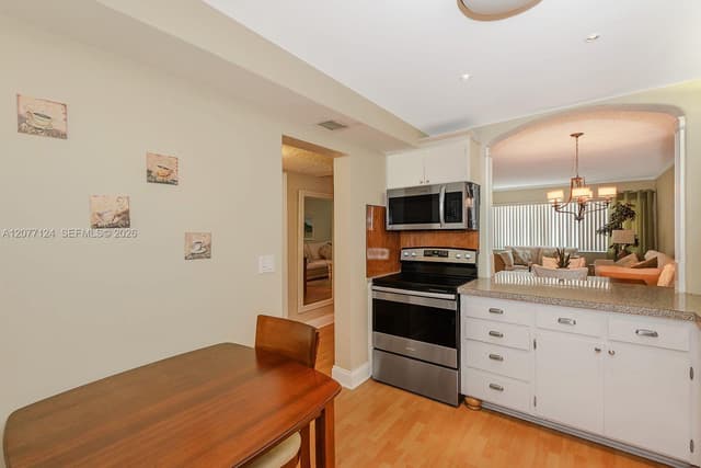 330 SE 2nd St # 101H, Hallandale Beach FL 33009 - Hallandale Beach, FL - Photo 5