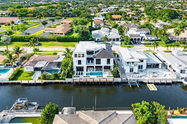 748 NE 72nd Street, Boca Raton FL 33487 - Boca Raton, FL - Photo 2