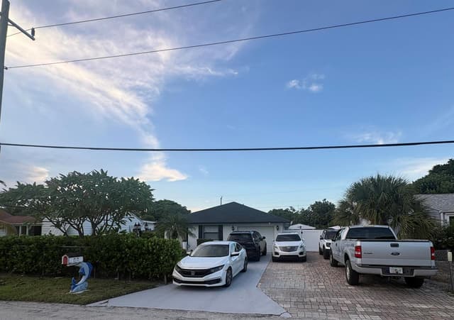 821 Hampton Road, West Palm Beach FL 33405 - West Palm Beach, FL - Photo 5