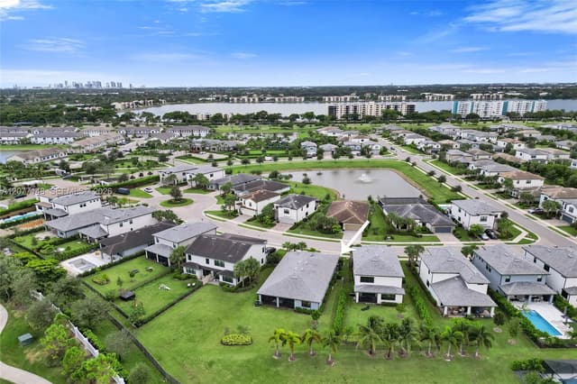2357 Rollingwood Ct, Oakland Park FL 33309 - Oakland Park, FL - Photo 7