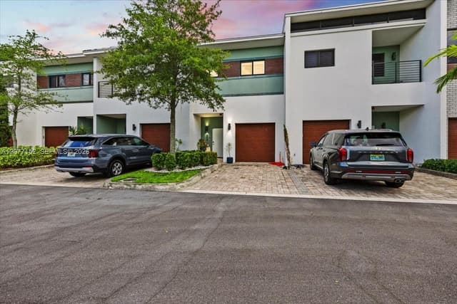 808 NW 44th Ter, Plantation FL 33317 - Plantation, FL - Photo 3