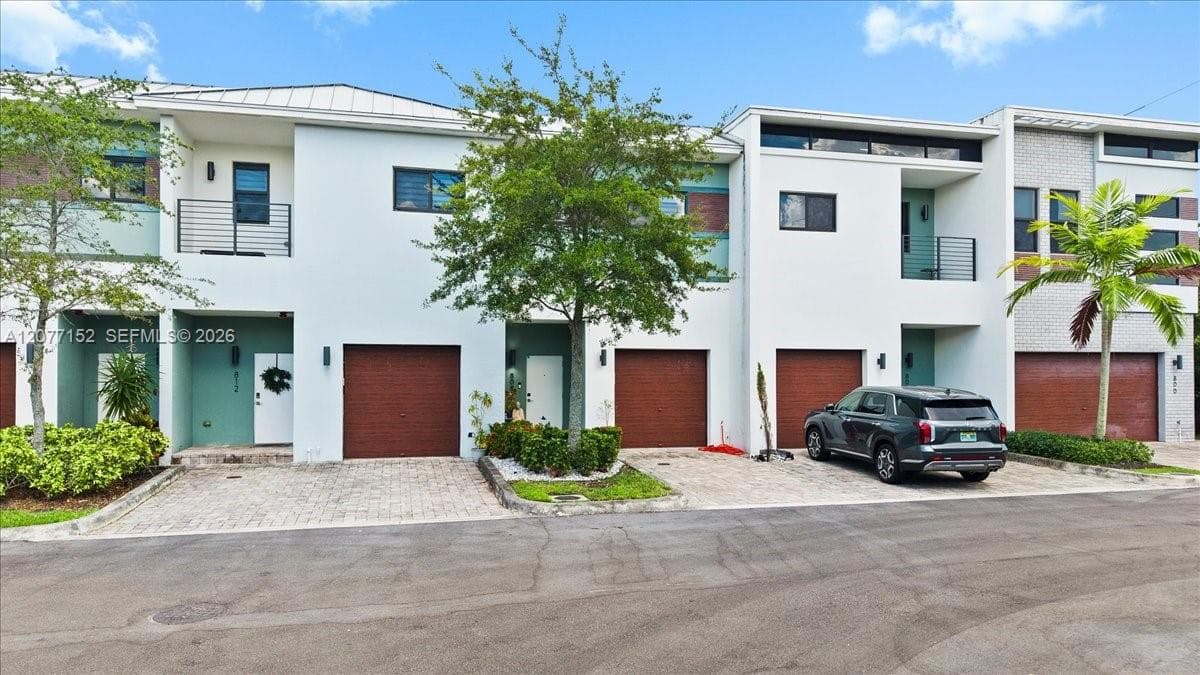 808 NW 44th Ter, Plantation FL 33317 - Plantation, FL - Photo 1