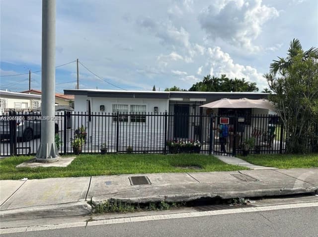 6060 NW 7th St, Miami FL 33126 - Miami, FL - Photo 2