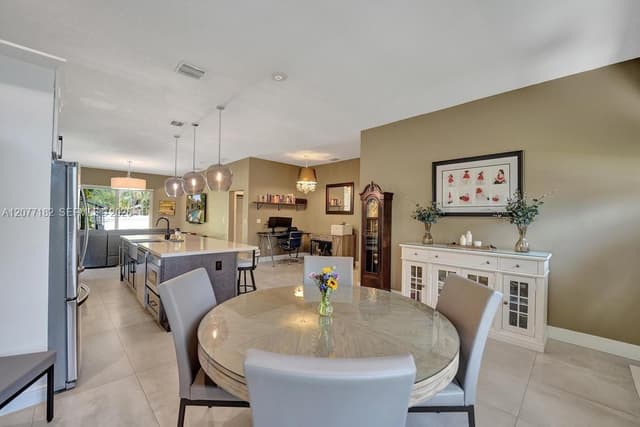 13993 N Cypress Cove Cir, Davie FL 33325 - Davie, FL - Photo 6