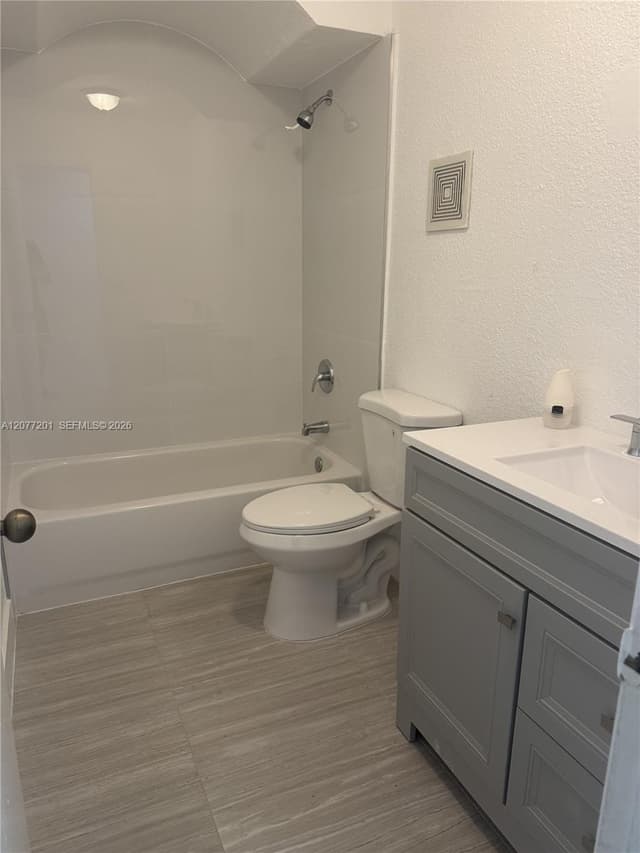 17255 SW 95th Ave # 211, Palmetto Bay FL 33157 - Palmetto Bay, FL - Photo 6