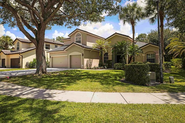 15369 Whispering Willow Drive, Wellington FL 33414 - Wellington, FL - Photo 2