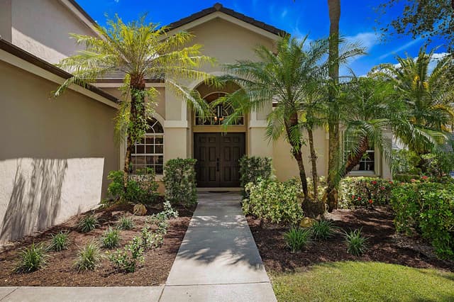 15369 Whispering Willow Drive, Wellington FL 33414 - Wellington, FL - Photo 4