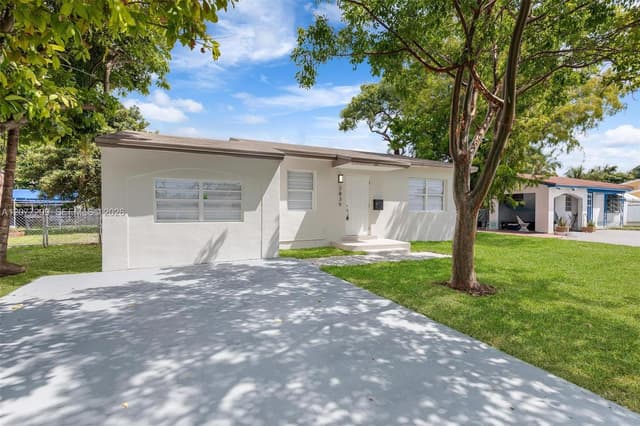 2839 Mayo St, Hollywood FL 33020 - Hollywood, FL - Photo 2