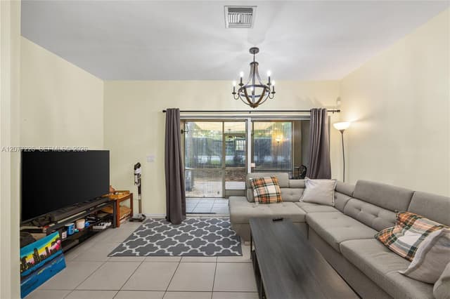 762 SW 122nd Ter, Pembroke Pines FL 33025 - Pembroke Pines, FL - Photo 6