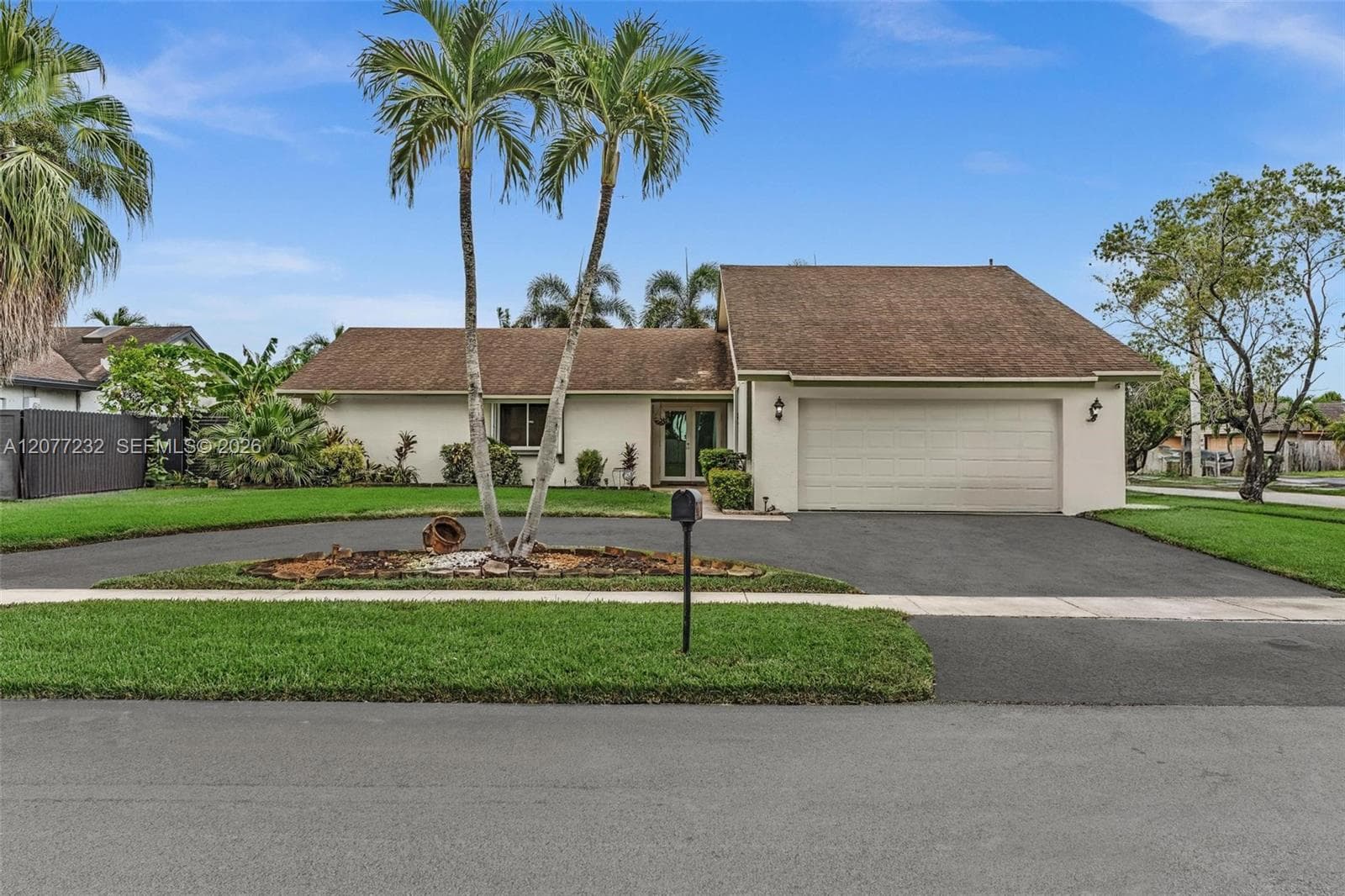 741 SW 100th Ter, Pembroke Pines FL 33025 - Pembroke Pines, FL - Photo 1