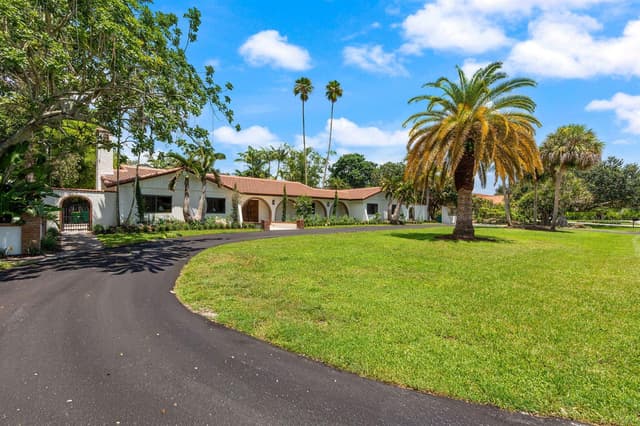 11851 NW 7TH Street, Plantation FL 33325 - Plantation, FL - Photo 2