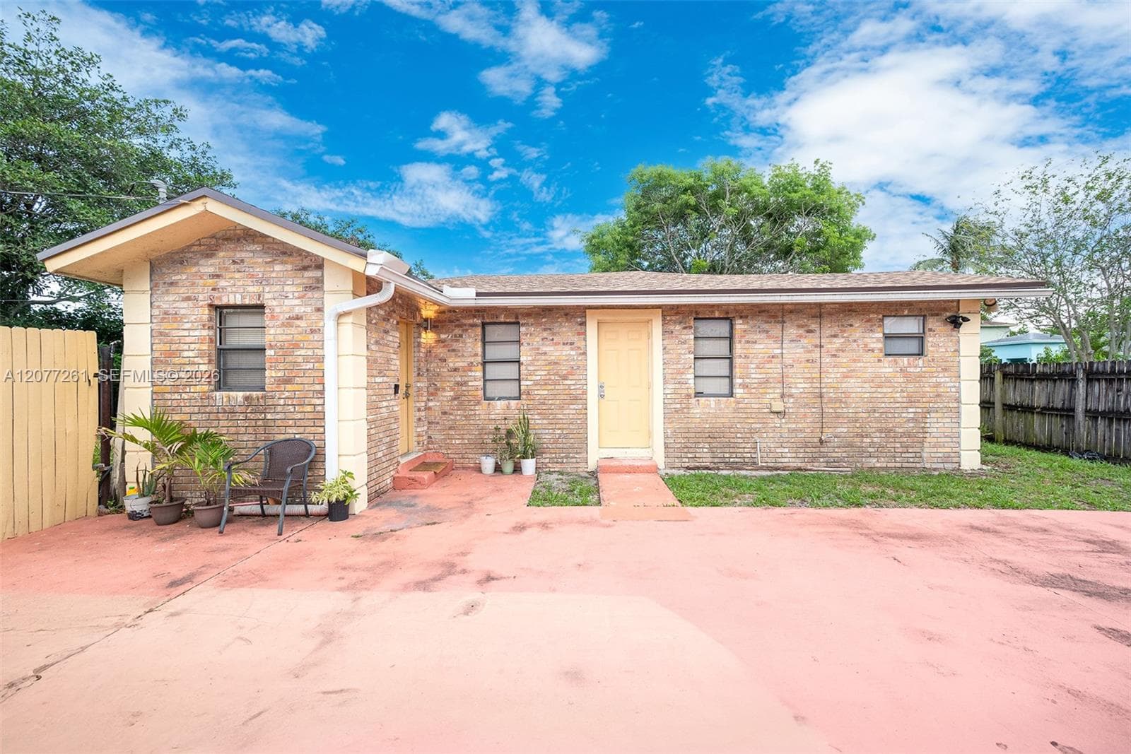 2420 NW 22nd Rd, Fort Lauderdale FL 33311 - Fort Lauderdale, FL - Photo 1