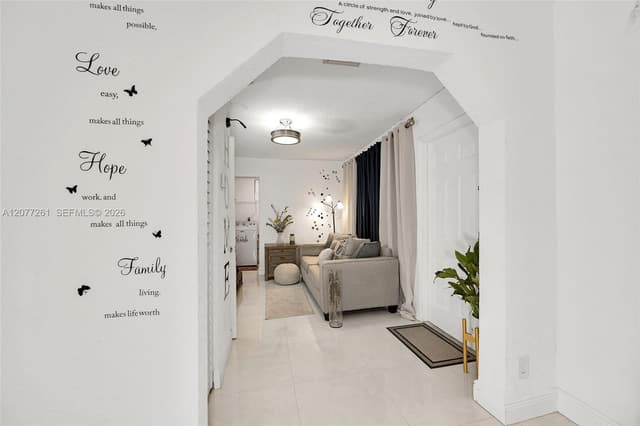 2420 NW 22nd Rd, Fort Lauderdale FL 33311 - Fort Lauderdale, FL - Photo 5