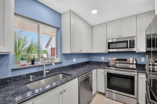 12524 SHORELINE Drive # 404, Wellington FL 33414 - Wellington, FL - Photo 6