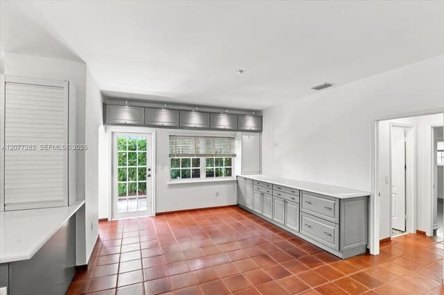 6473 Sunset Dr, South Miami FL 33143 - South Miami, FL - Photo 6
