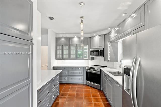 6473 Sunset Dr, South Miami FL 33143 - South Miami, FL - Photo 5