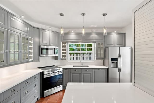6473 Sunset Dr, South Miami FL 33143 - South Miami, FL - Photo 4