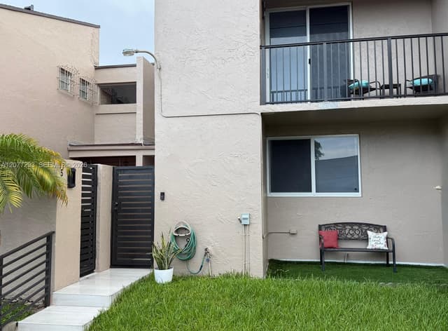 9171 Fontainebleau Blvd # 5, Miami FL 33172 - Miami, FL - Photo 3
