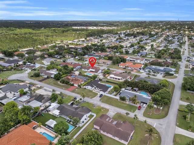 18600 SW 127th Pl, Miami FL 33177 - Miami, FL - Photo 2