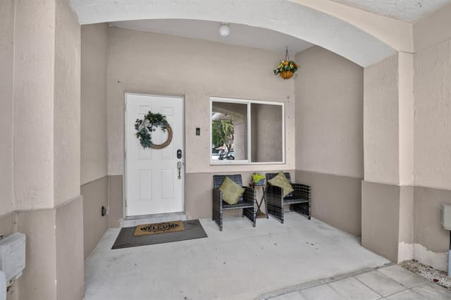 4950 PALM GARDEN Lane, Davie FL 33314 - Davie, FL - Photo 2