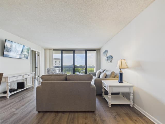 2400 PRESIDENTIAL Way # 704, West Palm Beach FL 33401 - West Palm Beach, FL - Photo 6