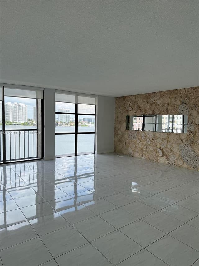 17500 N Bay Rd # S907, Sunny Isles Beach FL 33160 - Sunny Isles Beach, FL - Photo 4