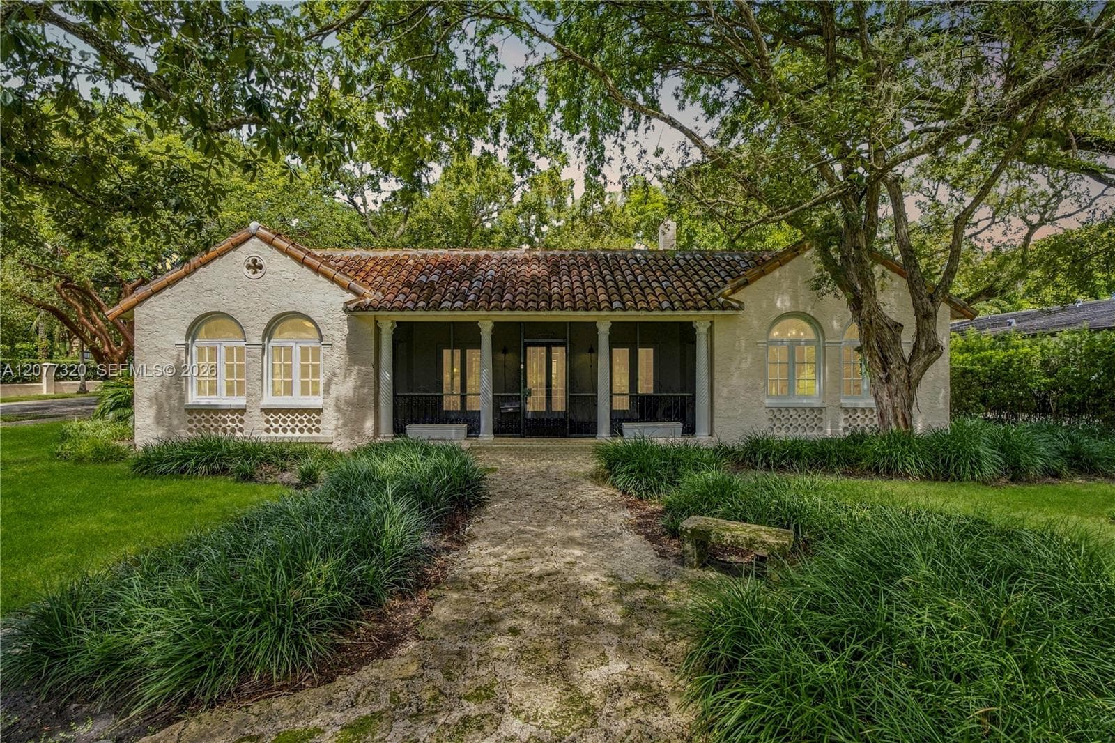 665 N Greenway Dr, Coral Gables FL 33134 - Coral Gables, FL - Photo 1