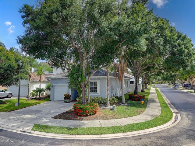 4801 NW 20TH Place, Coconut Creek FL 33063 - Coconut Creek, FL - Photo 4