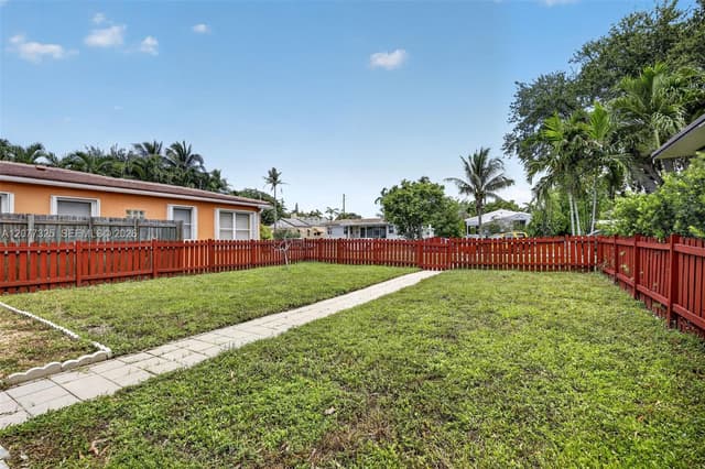 1527 Jackson St, Hollywood FL 33020 - Hollywood, FL - Photo 2