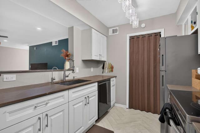 2300 NW 33RD Street # 904, Oakland Park FL 33309 - Oakland Park, FL - Photo 6