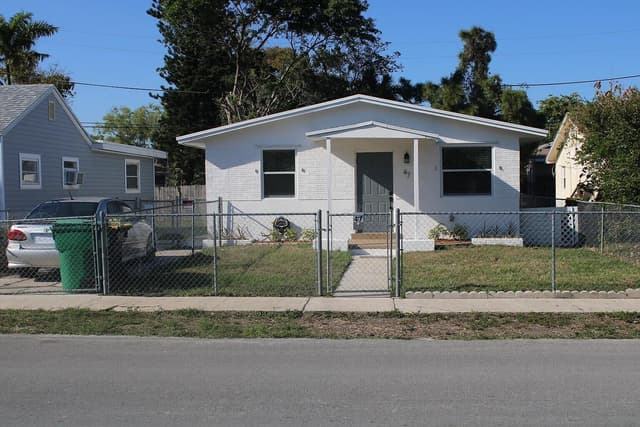 47 SE 12TH Street, Dania Beach FL 33004 - Dania Beach, FL - Photo 2
