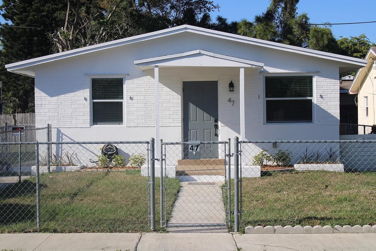 47 SE 12TH Street, Dania Beach FL 33004 - Dania Beach, FL - Photo 1