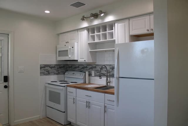 47 SE 12TH Street, Dania Beach FL 33004 - Dania Beach, FL - Photo 4