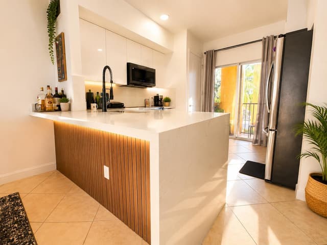 111 NW 2ND Avenue # 10, Hallandale Beach FL 33009 - Hallandale Beach, FL - Photo 4