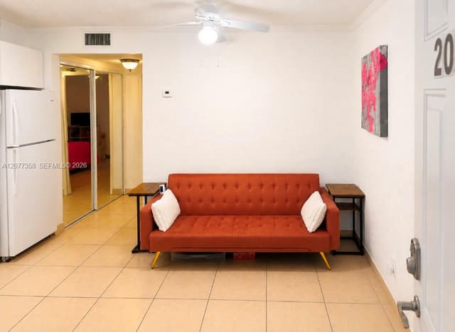 528 Meridian Ave # 202A, Miami Beach FL 33139 - Miami Beach, FL - Photo 2
