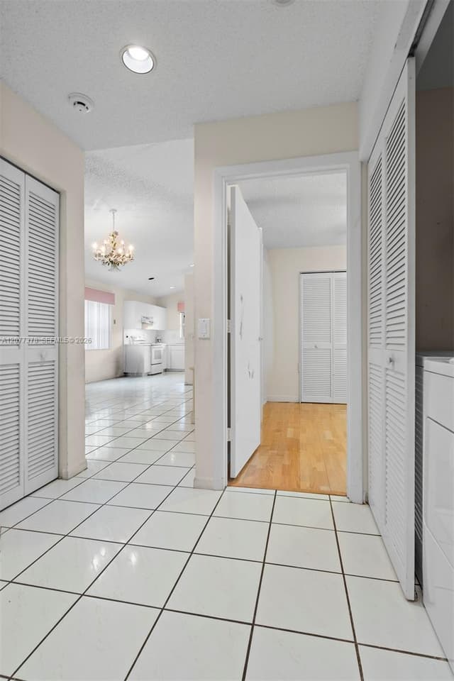 113 W Bayridge Dr, Weston FL 33326 - Weston, FL - Photo 7