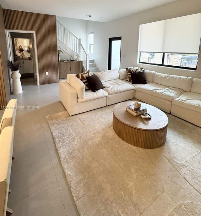 4867 NW 84th Ave, Doral FL 33166 - Doral, FL - Photo 2