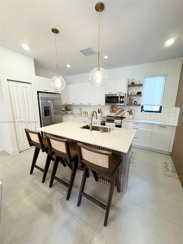 4867 NW 84th Ave, Doral FL 33166 - Doral, FL - Photo 5