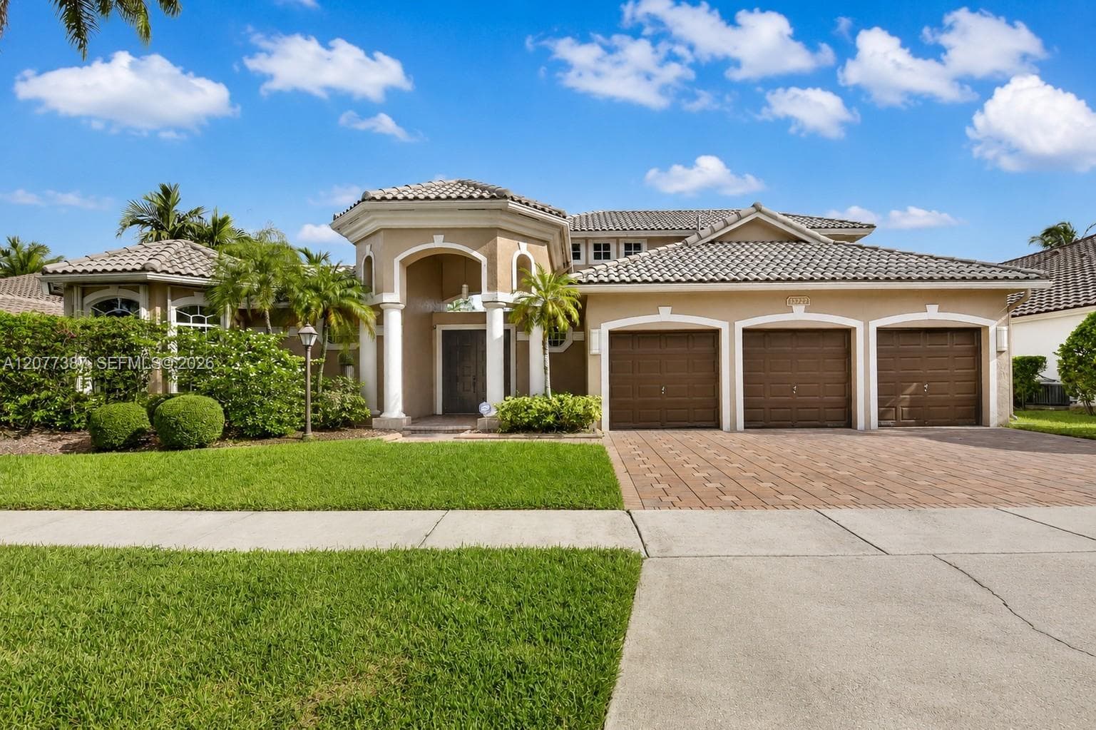 13727 NW 18th St, Pembroke Pines FL 33028 - Pembroke Pines, FL - Photo 1