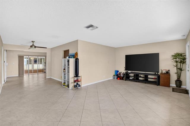 2116 SW 22ND Court, Boynton Beach FL 33426 - Boynton Beach, FL - Photo 6