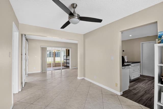 2116 SW 22ND Court, Boynton Beach FL 33426 - Boynton Beach, FL - Photo 7
