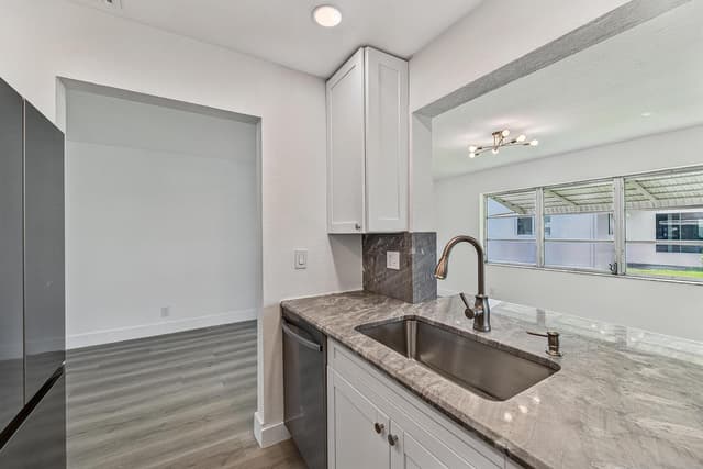 1190 NW 90TH Avenue, Plantation FL 33322 - Plantation, FL - Photo 5