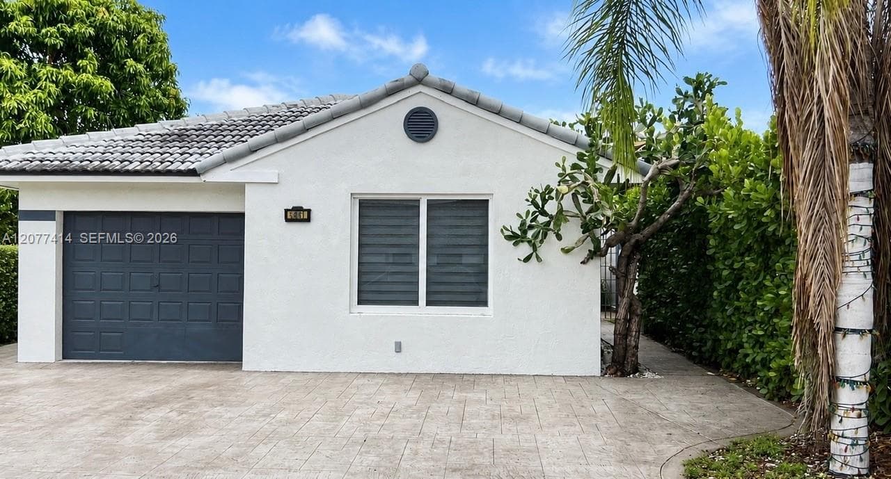 5861 SW 149th Ct, Miami FL 33193