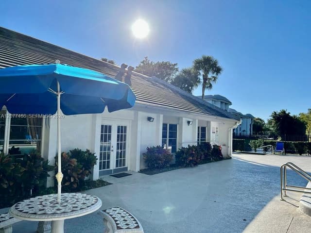 721 N Pine Island Rd # 213, Plantation FL 33324 - Plantation, FL - Photo 3
