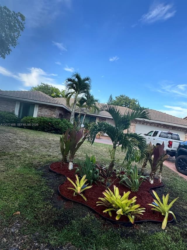 913 NW 110th Ln, Coral Springs FL 33071 - Coral Springs, FL - Photo 2