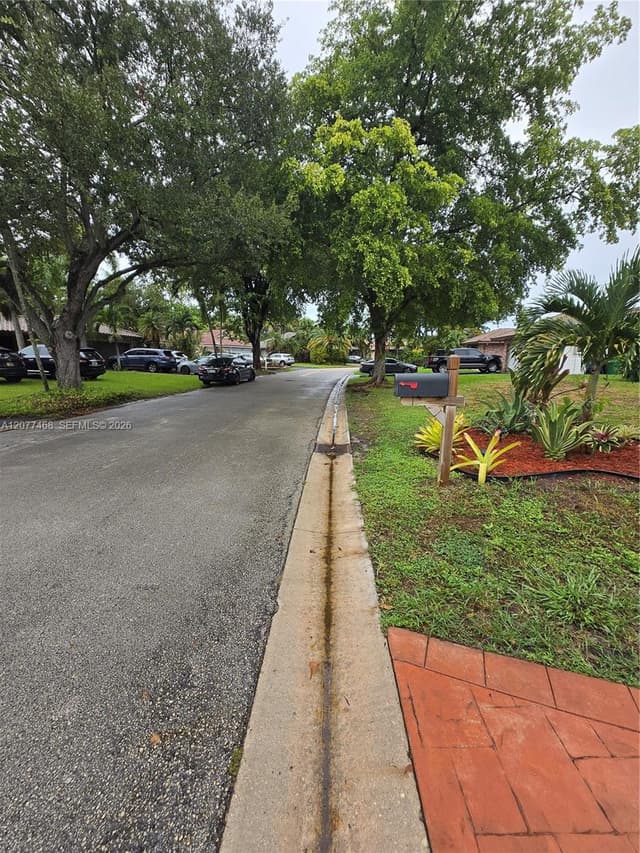 913 NW 110th Ln, Coral Springs FL 33071 - Coral Springs, FL - Photo 7