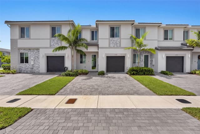746 SE 14th St, Homestead FL 33034 - Homestead, FL - Photo 2