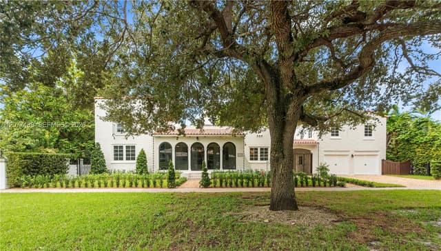 1202 Granada Blvd, Coral Gables FL 33134 - Coral Gables, FL - Photo 2